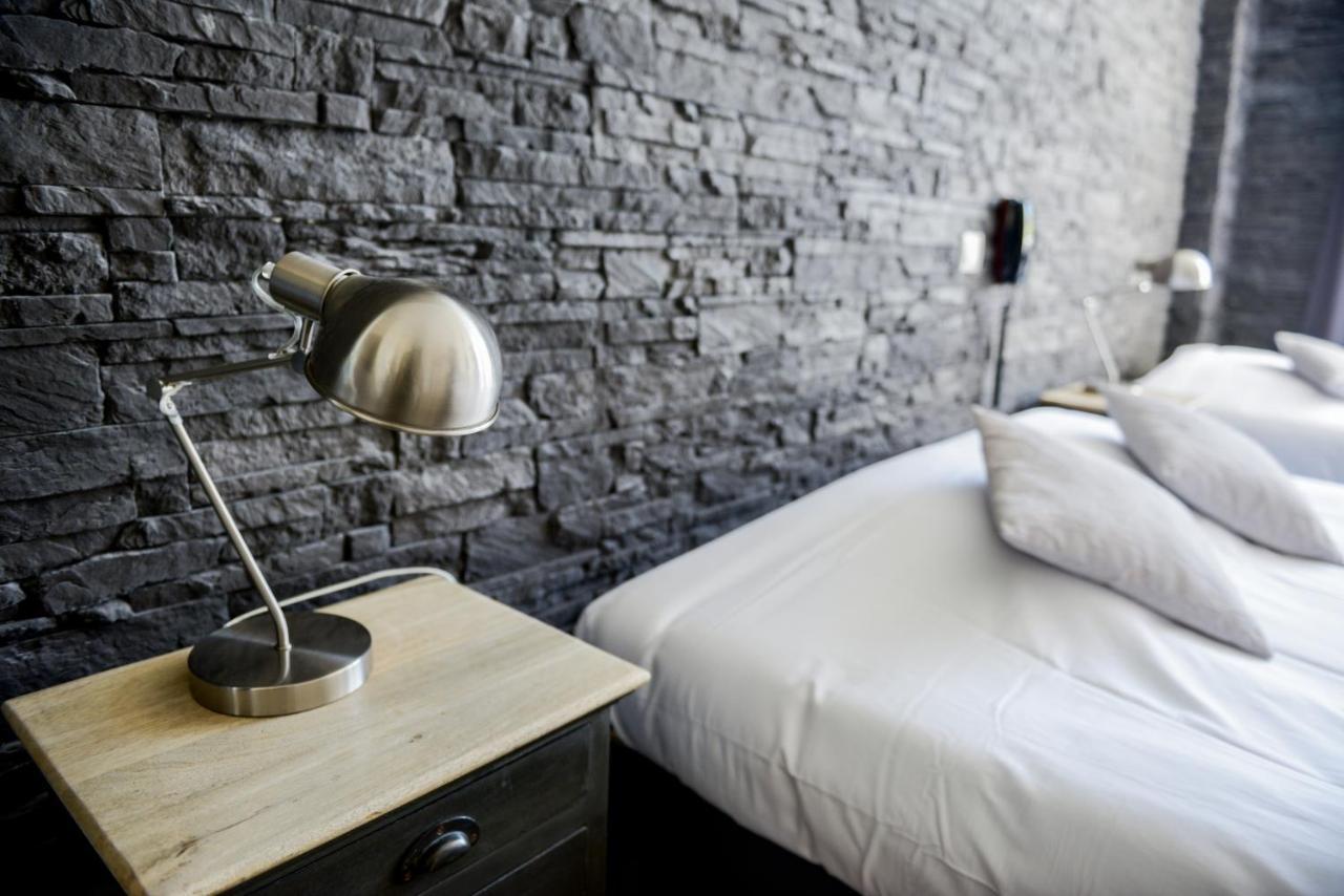 Logis Le Saint Hubert Hotel Haybes Ngoại thất bức ảnh