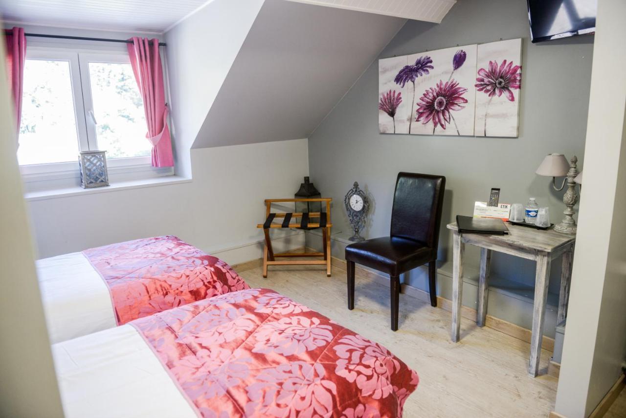 Logis Le Saint Hubert Hotel Haybes Ngoại thất bức ảnh