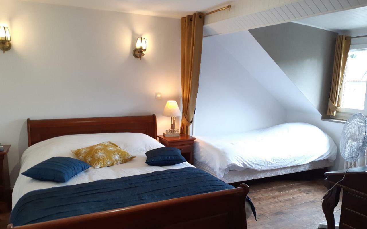 Logis Le Saint Hubert Hotel Haybes Ngoại thất bức ảnh